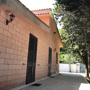 https://il-tiglio-lecce.lecce-hotels.com